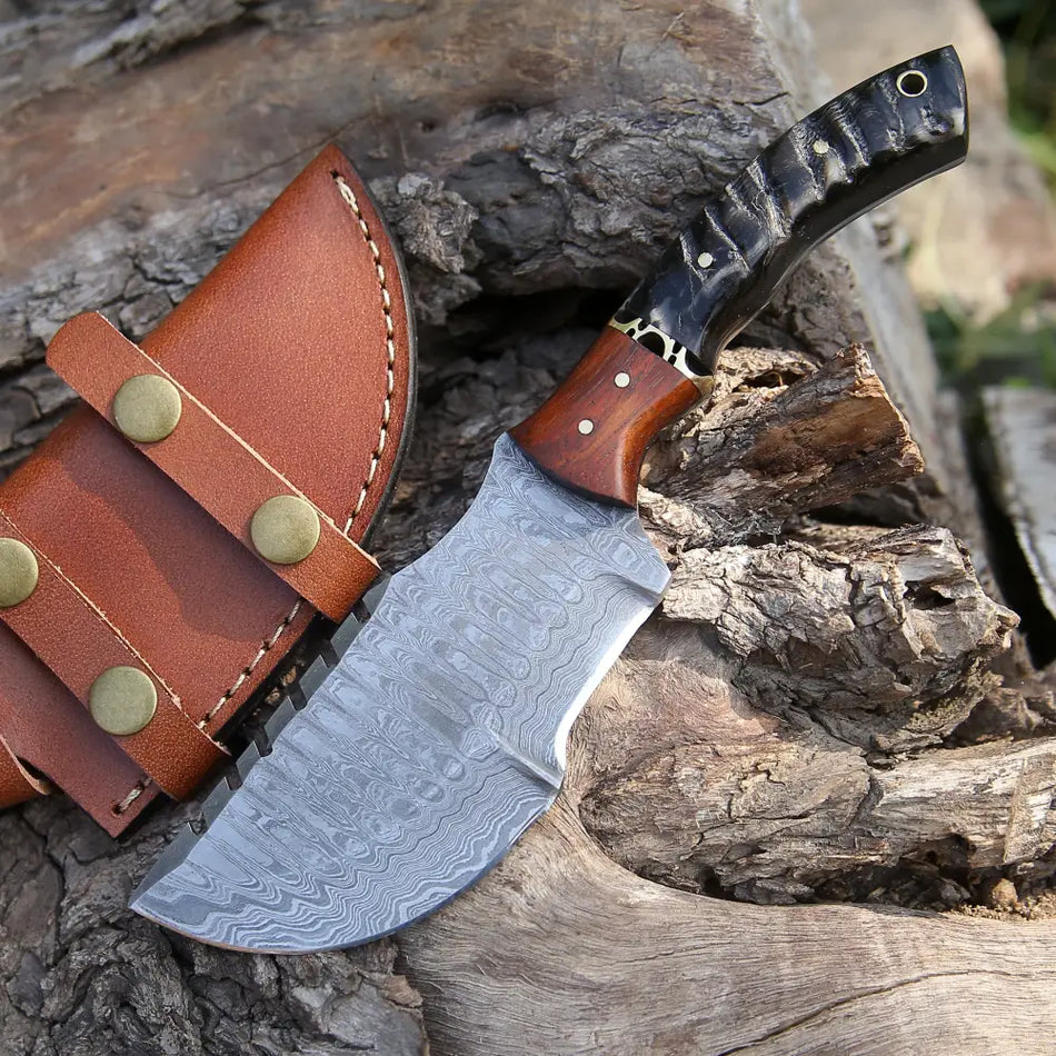 Handmade Damascus Steel Hunting Tracker Knife With Ram Horn & Cocobolo Wood Handle WH 4432