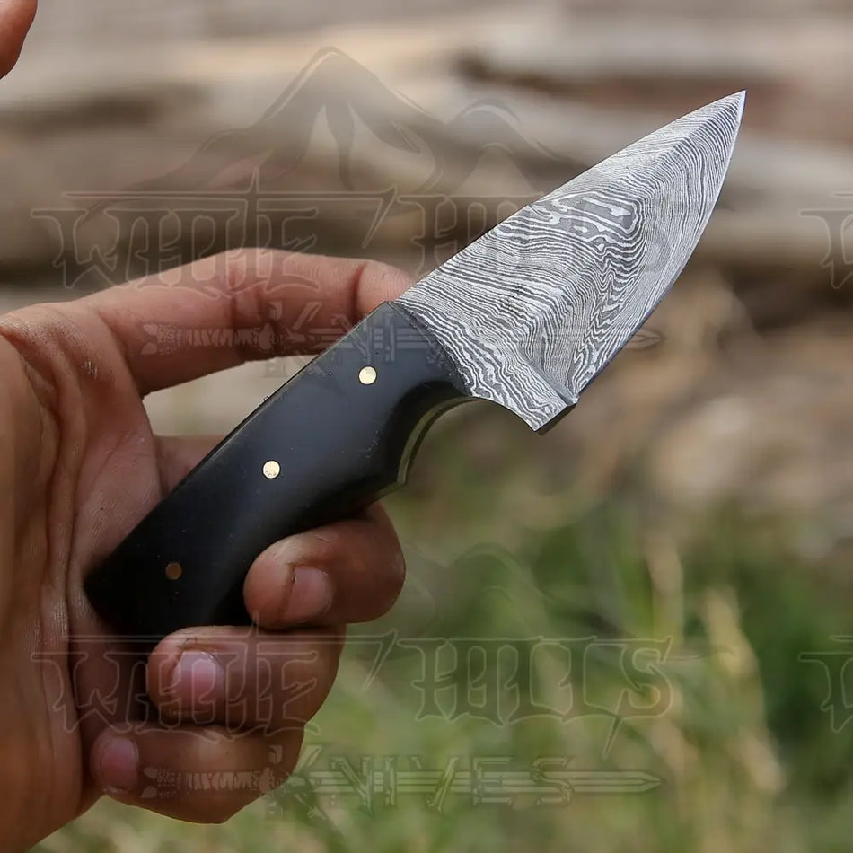Handmade Damascus Steel Skinner Knife - Resin Handle - 5.5" Full Tang Damascus Knife